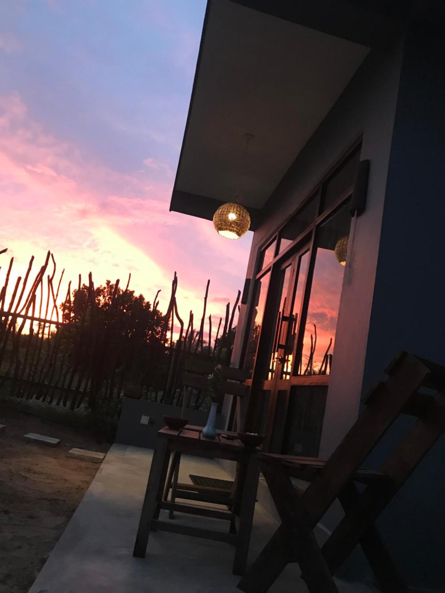Villa Waves And Seafood Ranna